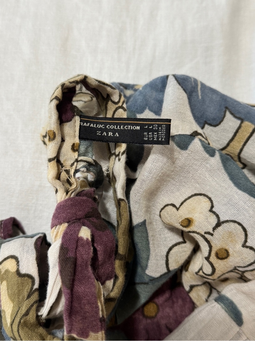 Zara Cropped Floral Tie-Strap Top in Cream, Blue, Olive & Plum - Picture 3 of 3